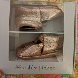 Freshly picked rose gold mary jane sz3